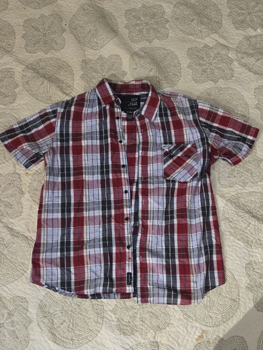 Crown & Ivy Red Plaid Short-Sleeve Button-Down Shirt